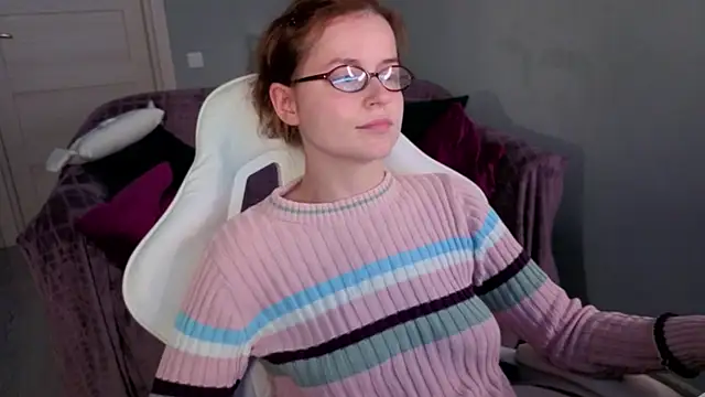 Snapshot of reb_luvng chatting on September 21, 2025, 1:57 pm reb luvng online show from September 21, 2025, 1:57 pm