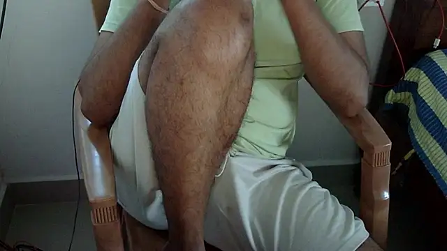 Snapshot of The_SHY_uncut chatting on March 16, 2025, 12:33 pm The SHY uncut online show from March 16, 2025, 12:33 pm