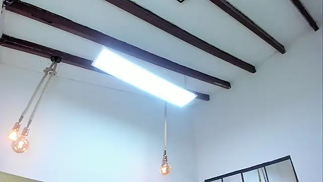 Snapshot of Oriana_Guzman chatting on January 11, 2025, 3:42 pm Oriana Guzman online show from January 11, 2025, 3:42 pm