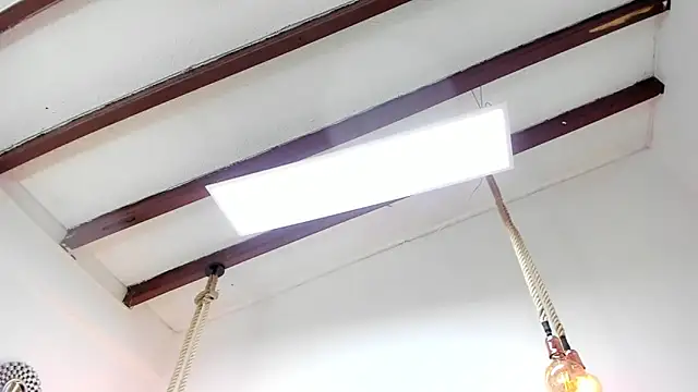 Snapshot of Oriana_Guzman chatting on February 5, 2025, 12:38 pm Oriana Guzman online show from February 5, 2025, 12:38 pm