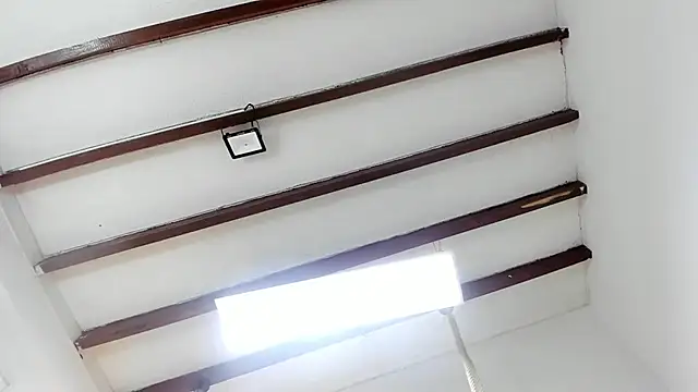 Snapshot of Oriana_Guzman chatting on February 10, 2025, 3:32 pm Oriana Guzman online show from February 10, 2025, 3:32 pm