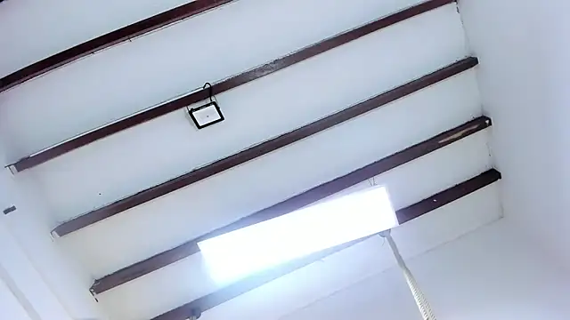 Snapshot of Oriana_Guzman chatting on February 12, 2025, 3:49 pm Oriana Guzman online show from February 12, 2025, 3:49 pm