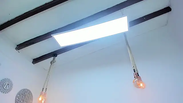 Snapshot of Oriana_Guzman chatting on February 20, 2025, 12:57 pm Oriana Guzman online show from February 20, 2025, 12:57 pm