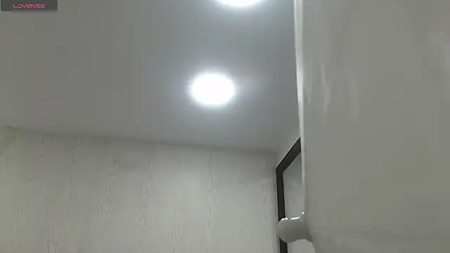 Snapshot of Oriana_Guzman chatting on February 28, 2025, 11:03 am Oriana Guzman online show from February 28, 2025, 11:03 am