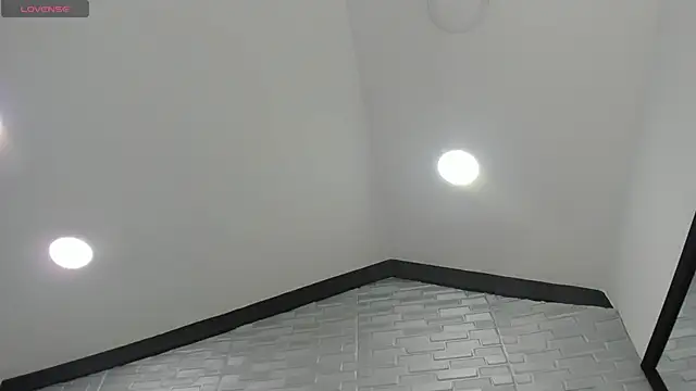 Snapshot of Oriana_Guzman chatting on March 3, 2025, 5:50 pm Oriana Guzman online show from March 3, 2025, 5:50 pm