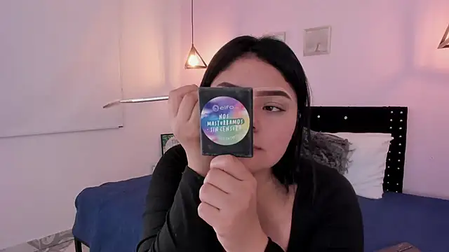 Snapshot of Oriana_Guzman chatting on September 22, 2025, 12:34 am Oriana Guzman online show from September 22, 2025, 12:34 am