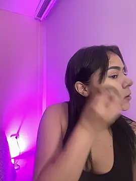 Snapshot of Oriana_Guzman chatting on April 13, 2026, 11:10 pm Oriana Guzman online show from April 13, 2026, 11:10 pm