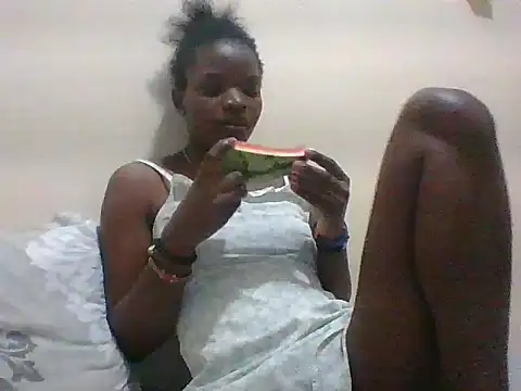 Snapshot of hotgal1112 chatting on September 17, 2025, 7:48 pm hotgal1112 online show from September 17, 2025, 7:48 pm