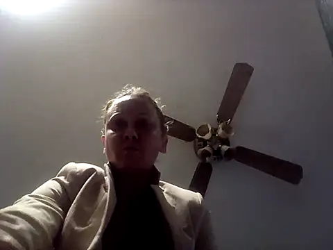 Snapshot of SexyB214 chatting on September 27, 2025, 11:59 am SexyB214 online show from September 27, 2025, 11:59 am