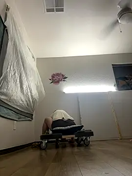 Snapshot of SexyB214 chatting on October 10, 2025, 9:52 am SexyB214 online show from October 10, 2025, 9:52 am