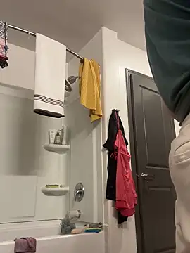 Snapshot of SexyB214 chatting on October 17, 2025, 9:39 pm SexyB214 online show from October 17, 2025, 9:39 pm