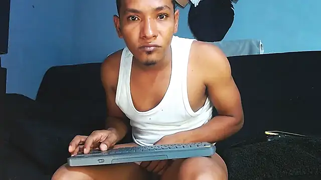 Snapshot of Grandeygruesa1 chatting on November 1, 2025, 3:19 am Grandeygruesa1 online show from November 1, 2025, 3:19 am