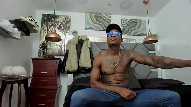 Snapshot of KING_FIT chatting on June 7, 2026, 7:06 pm KING FIT online show from June 7, 2026, 7:06 pm