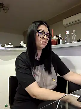 Milf Abigail online show from November 17, 2025, 12:38 am