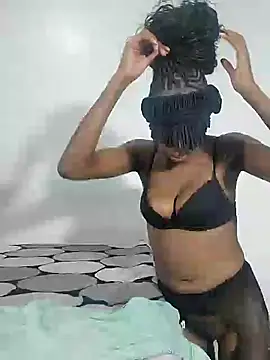 Snapshot of EbonyTaste chatting on December 19, 2024, 8:02 pm EbonyTaste online show from December 19, 2024, 8:02 pm