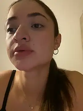 Alicia ALICIA online show from April 13, 2026, 5:29 pm