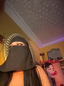 Snapshot of ORLA86 chatting on November 15, 2025, 10:04 pm ORLA86 online show from November 15, 2025, 10:04 pm