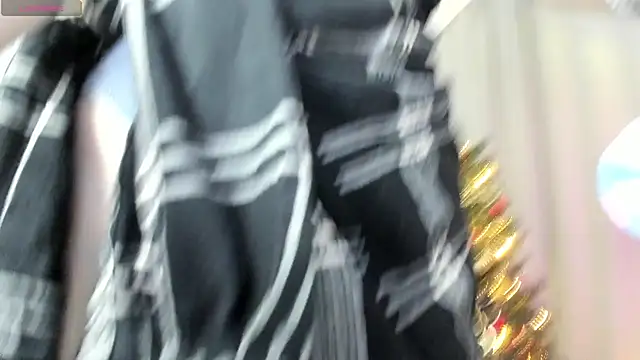 Snapshot of LissaCain chatting on December 11, 2024, 3:56 am LissaCain online show from December 11, 2024, 3:56 am