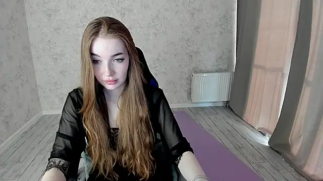 Snapshot of LissaCain chatting on March 10, 2025, 3:45 am LissaCain online show from March 10, 2025, 3:45 am