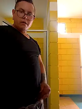 Snapshot of AlanDickson chatting on September 16, 2025, 7:26 pm AlanDickson online show from September 16, 2025, 7:26 pm