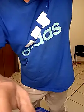 Snapshot of AlanDickson chatting on September 17, 2025, 9:38 pm AlanDickson online show from September 17, 2025, 9:38 pm