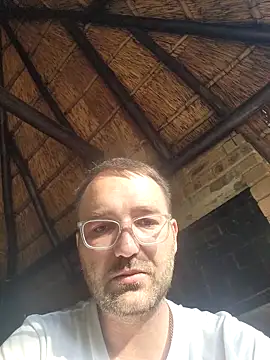 Makakker online show from February 11, 2026, 5:34 am