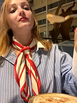 LadyTatiana Madam online show from November 14, 2025, 4:28 pm