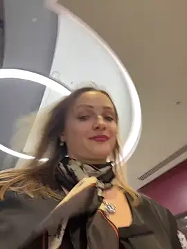 LadyTatiana Madam online show from February 4, 2026, 6:03 pm