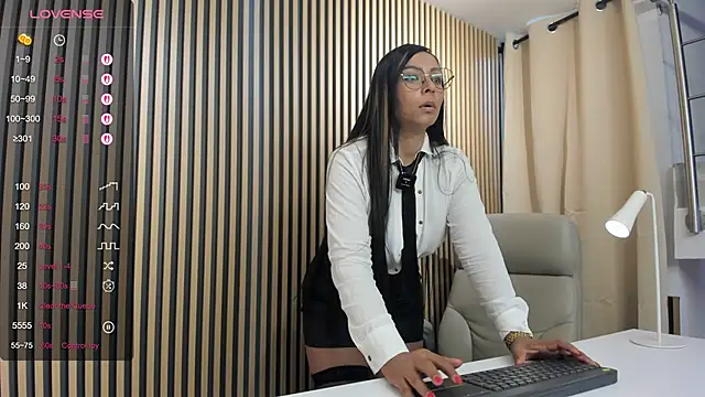 Snapshot of lulu_072 chatting on February 25, 2025, 3:27 pm lulu 072 online show from February 25, 2025, 3:27 pm
