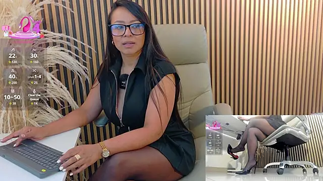 lulu 072 online show from December 19, 2025, 12:17 am