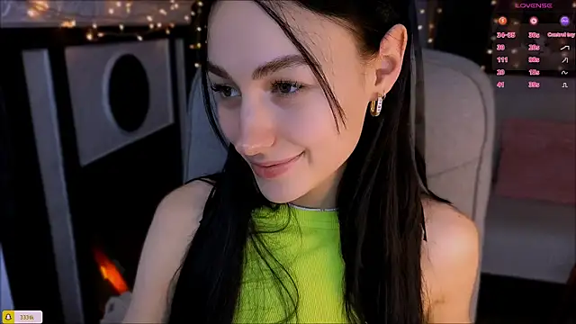 Snapshot of CosmicFaye chatting on December 3, 2024, 11:44 am CosmicFaye online show from December 3, 2024, 11:44 am