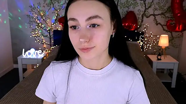 Snapshot of CosmicFaye chatting on February 18, 2025, 9:21 am CosmicFaye online show from February 18, 2025, 9:21 am