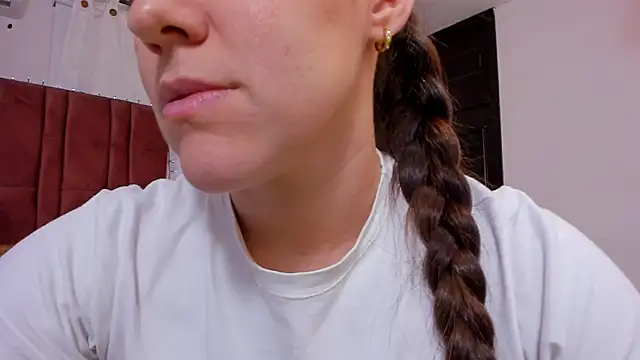 AURORA FRANKLIN online show from December 9, 2024, 3:22 pm