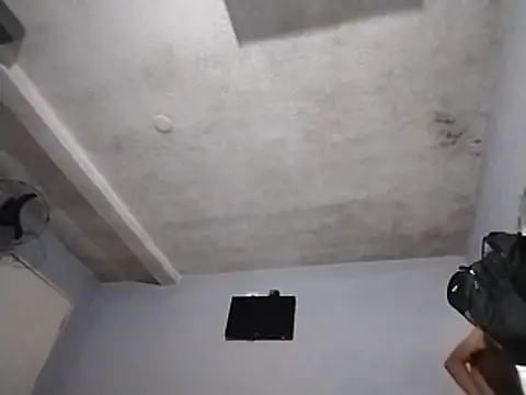 UncutToyBoy23cm online show from January 12, 2026, 5:01 am