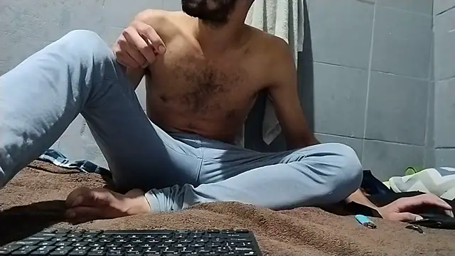 UncutToyBoy23cm online show from May 17, 2026, 7:17 am