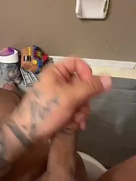 Snapshot of bigitaliandic chatting on October 15, 2025, 8:14 am bigitaliandic online show from October 15, 2025, 8:14 am