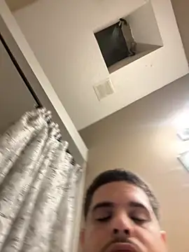 Snapshot of bigitaliandic chatting on October 21, 2025, 8:48 am bigitaliandic online show from October 21, 2025, 8:48 am