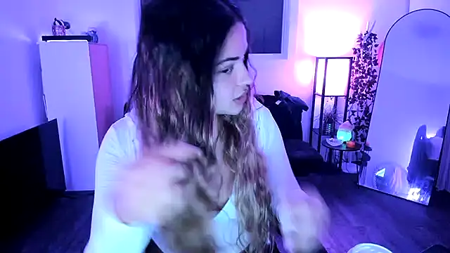 MelSaunders online show from November 21, 2025, 4:55 am