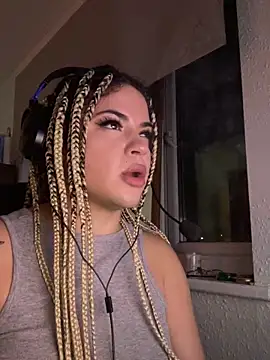 MelSaunders online show from March 24, 2026, 12:48 am