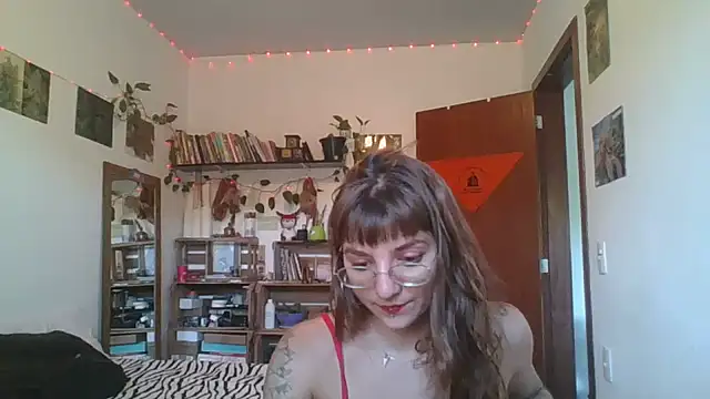 SweetyBabyDemon online show from December 5, 2024, 8:22 pm
