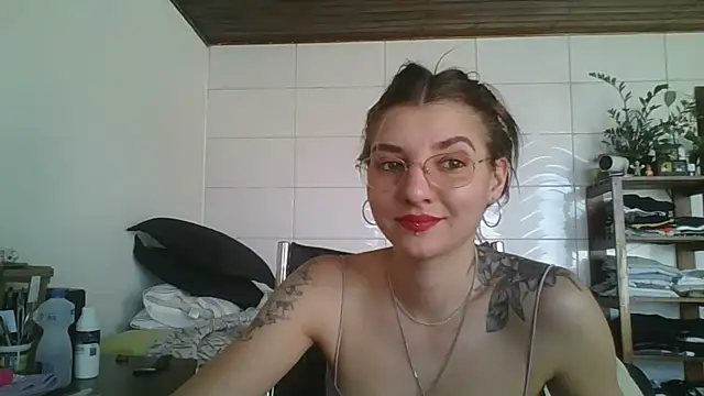 Snapshot of SweetyBabyDemon chatting on September 20, 2025, 1:56 pm SweetyBabyDemon online show from September 20, 2025, 1:56 pm