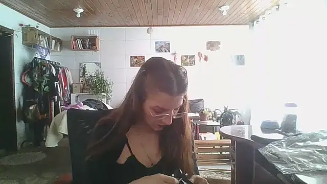 Snapshot of SweetyBabyDemon chatting on October 24, 2025, 1:18 pm SweetyBabyDemon online show from October 24, 2025, 1:18 pm