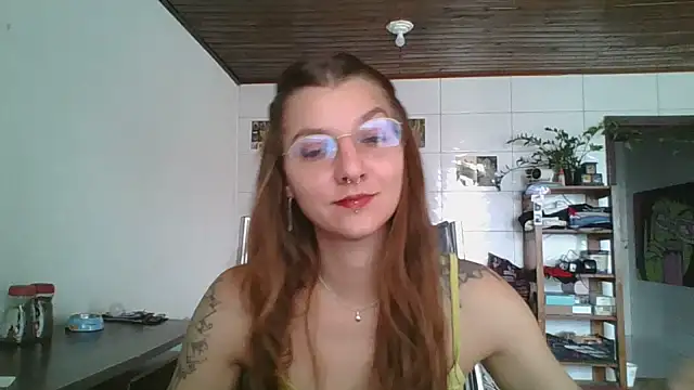 SweetyBabyDemon online show from April 28, 2026, 3:50 pm