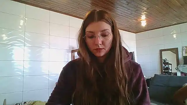 SweetyBabyDemon online show from May 11, 2026, 1:17 pm
