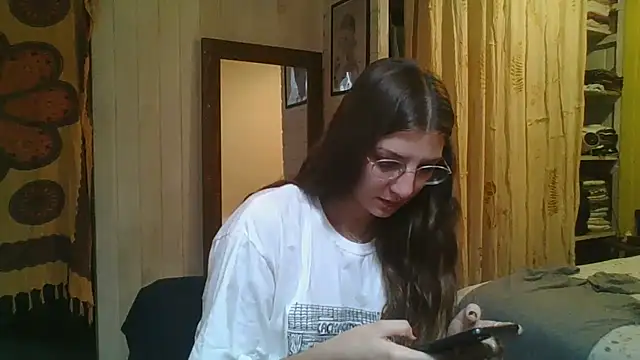 SweetyBabyDemon online show from May 18, 2026, 2:56 pm