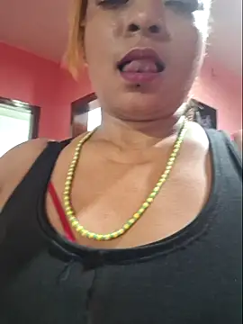 Snapshot of gatadeojosclaros chatting on February 3, 2025, 7:51 am gatadeojosclaros online show from February 3, 2025, 7:51 am