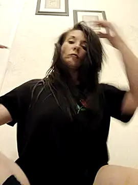 gorgeous11 online show from February 19, 2025, 3:28 am