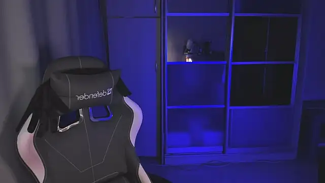 Christy Calypso online show from December 16, 2025, 4:01 pm