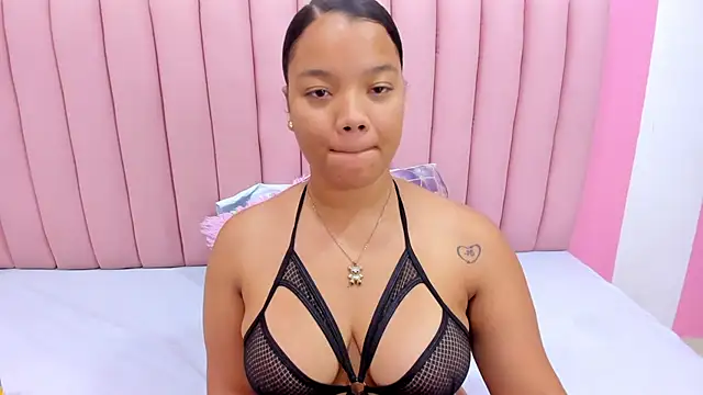 Snapshot of ISABELLA_020 chatting on February 22, 2025, 12:29 pm ISABELLA 020 online show from February 22, 2025, 12:29 pm