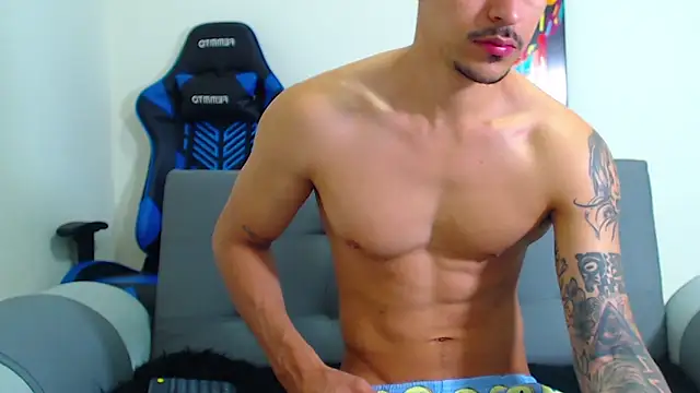 Tristan-bm online show from December 20, 2024, 3:31 pm